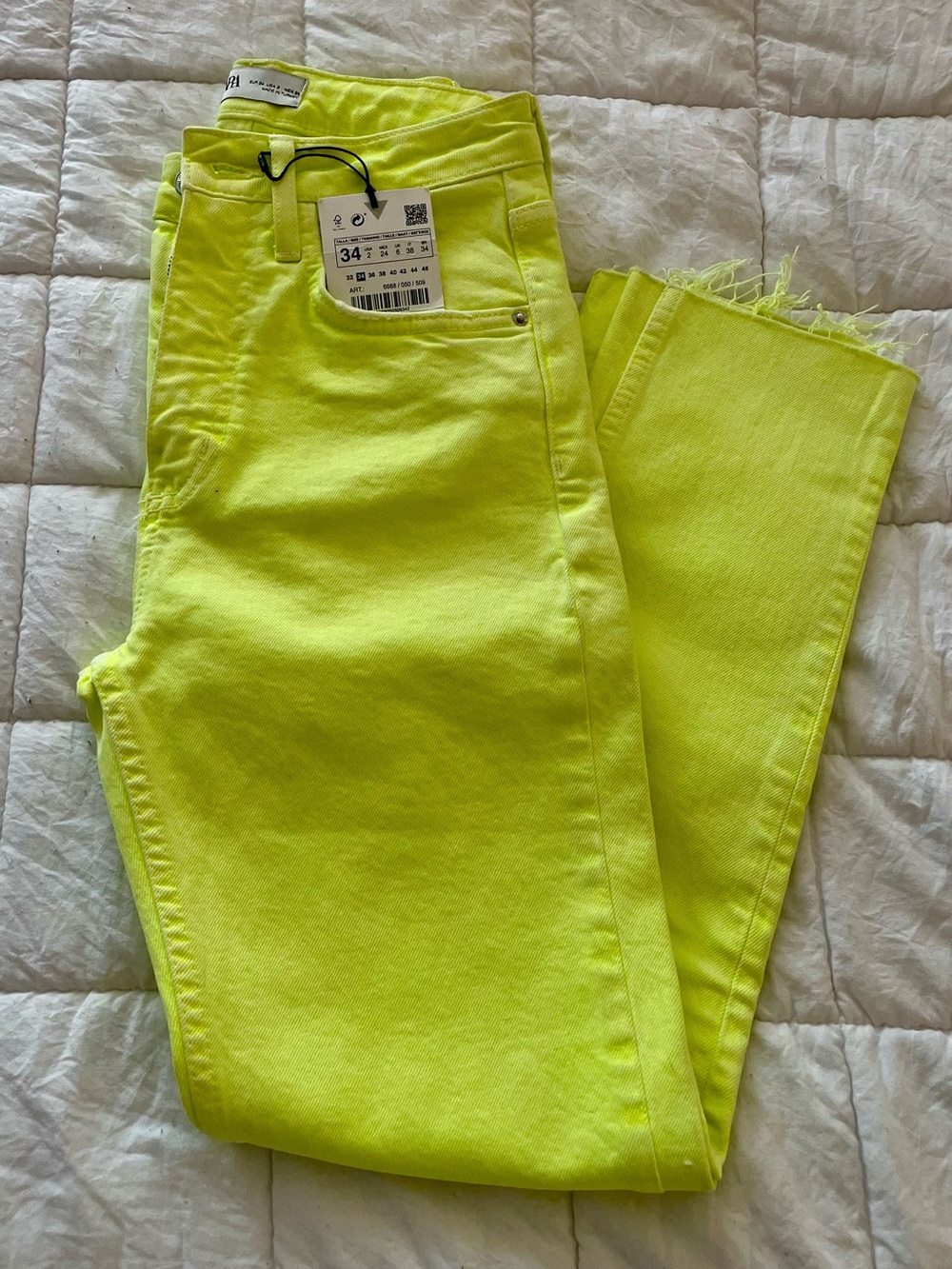 Zara Neon cropped Jeans